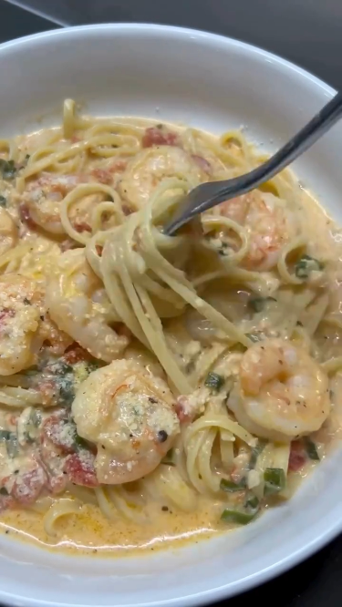 Spice Up Your Dinner Routine with Our Flavorful Cajun Shrimp Pasta Recipe!