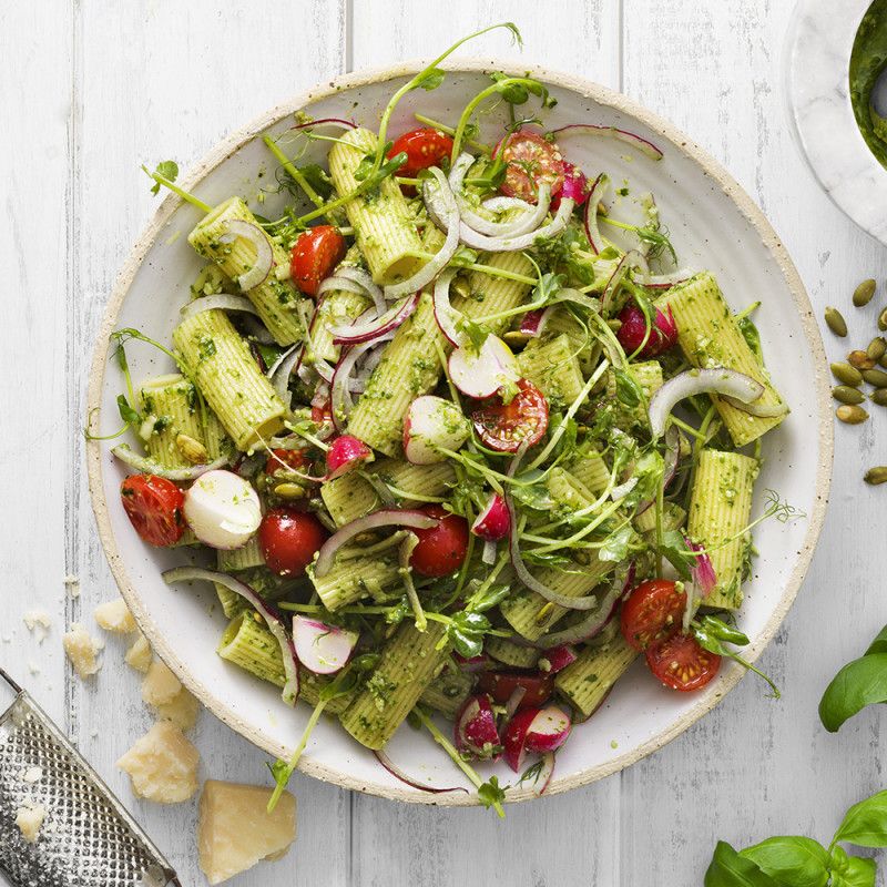 Pastasallad med basilika- och spenatpesto - Coop